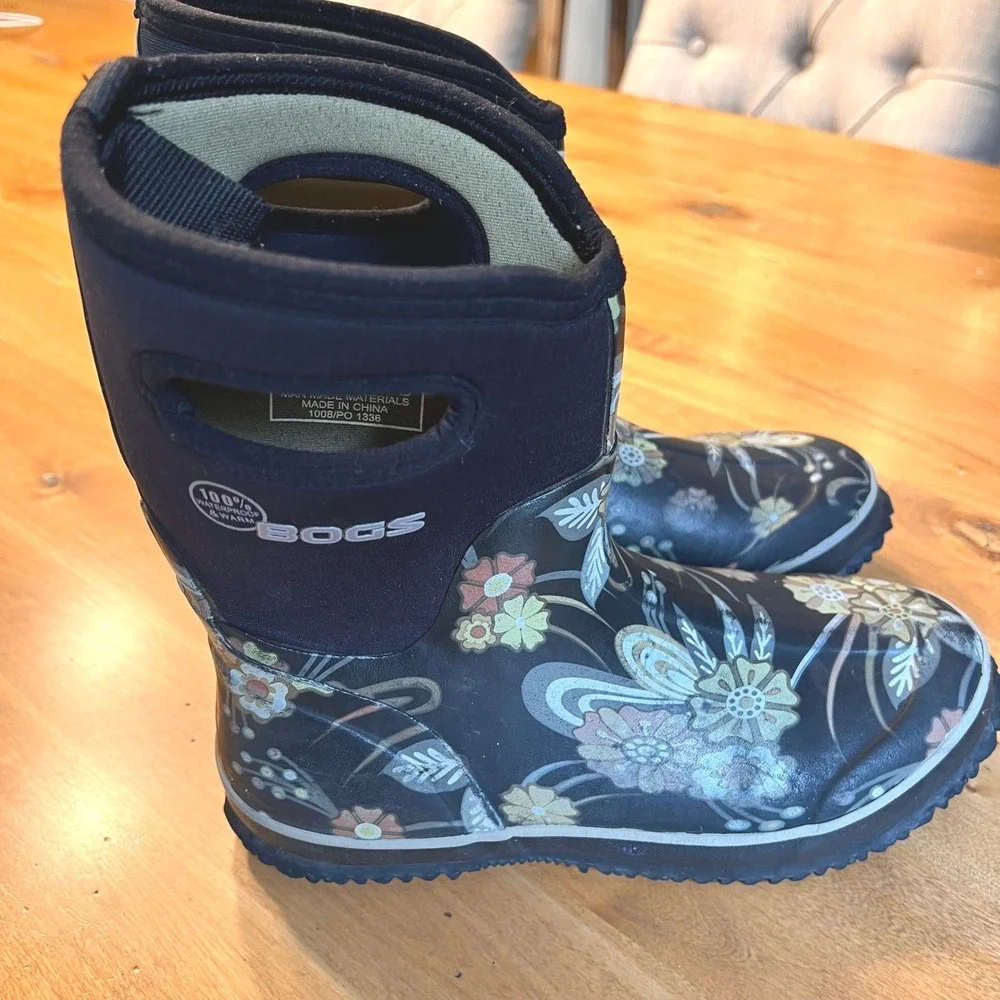 Bogs Classic Mid Autumn Floral Rain Boots Womens 8 Waterproof Winter Snow 52037